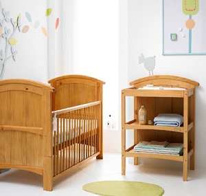 Image for Hogarth 3 in 1 cot Bed in Light Country Pine.