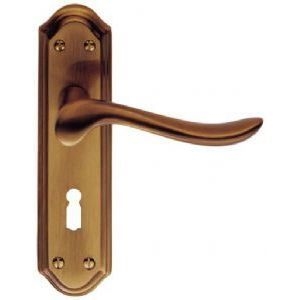 Image for Lytham Handle on Plate.